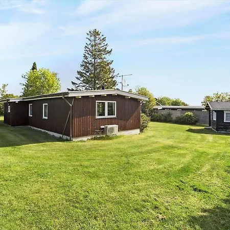 Holiday home Ae242-aeroskobing-borgnaesvej-11 *